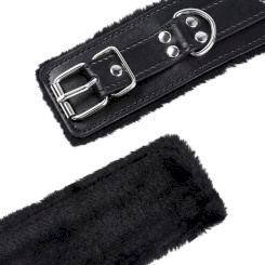 Ohmama fetish - fur lined wrist restraints 3